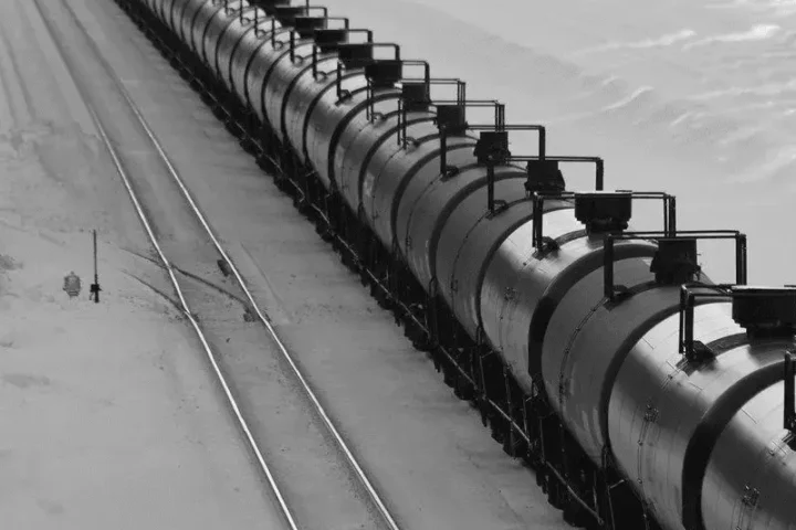 Big Oil Is Engaging In Greenwashing Campaign & Failing To Reduce Emissions