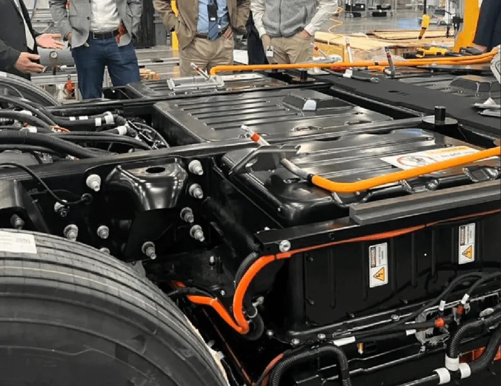 Inside Look at Tesla Semi’s Battery System Emerges