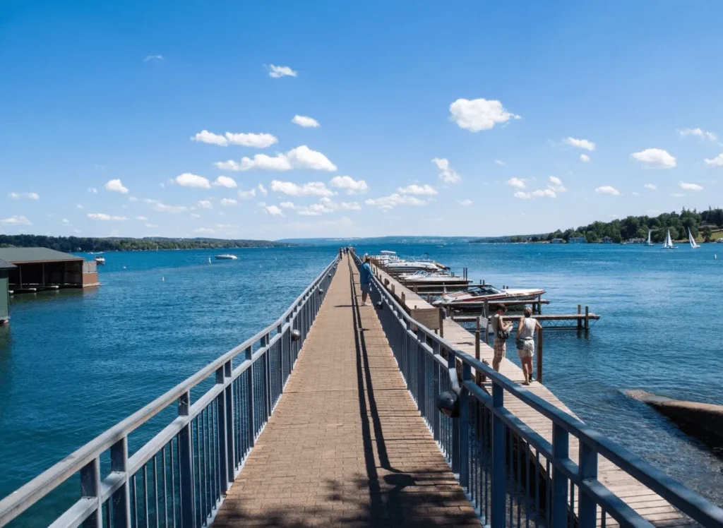 Exploring the Finger Lakes of Upstate New York: A Guide to Skaneateles Lake