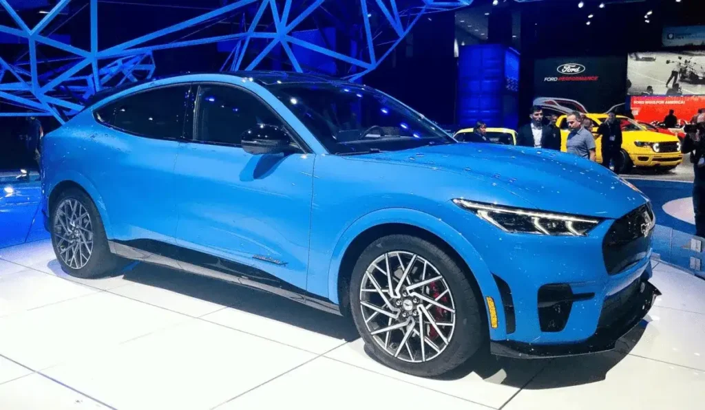 Price Wars Looming: Tesla, Ford Reduce EV Prices Amid Subsidy Changes