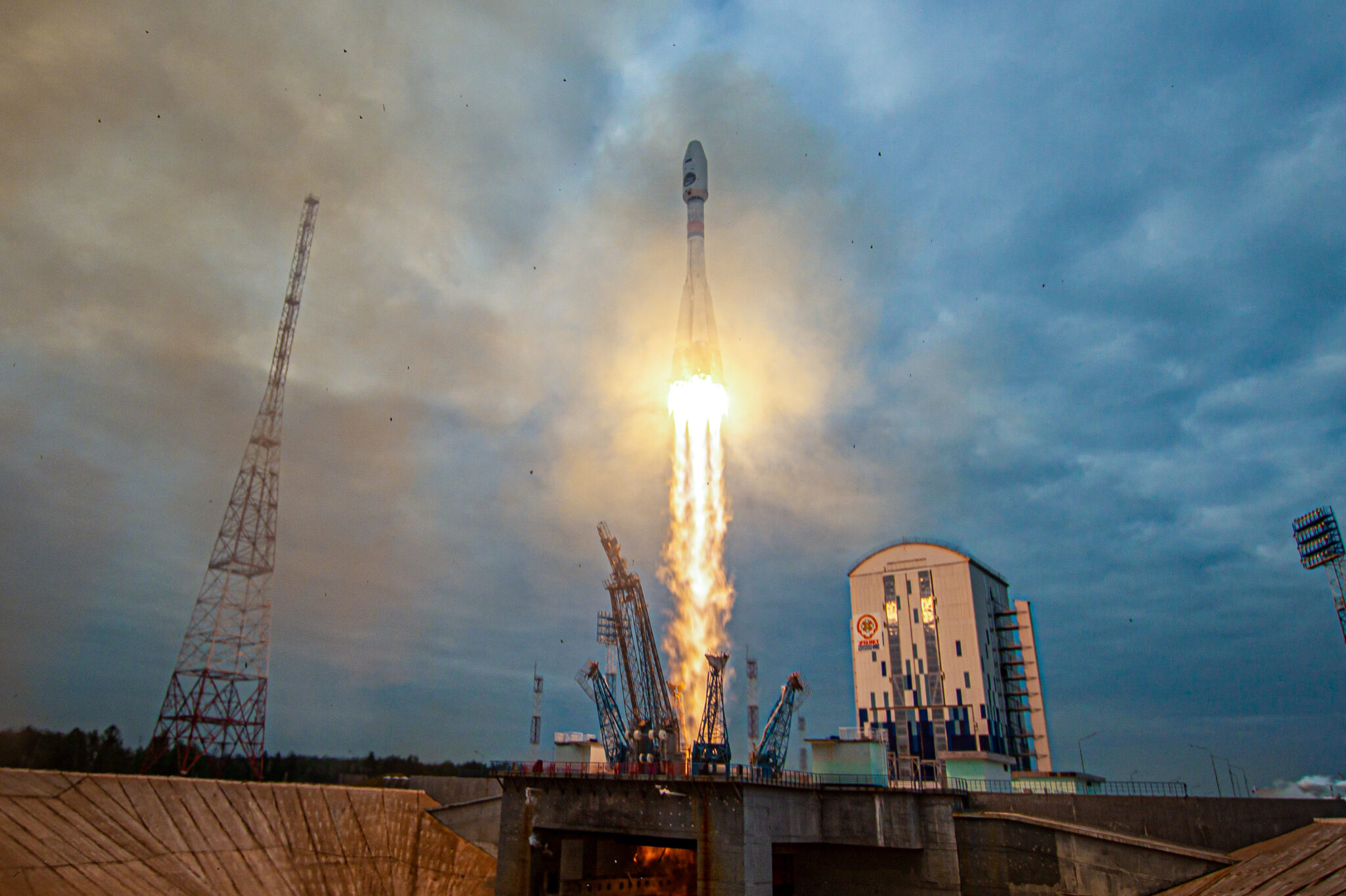 LUNA-25