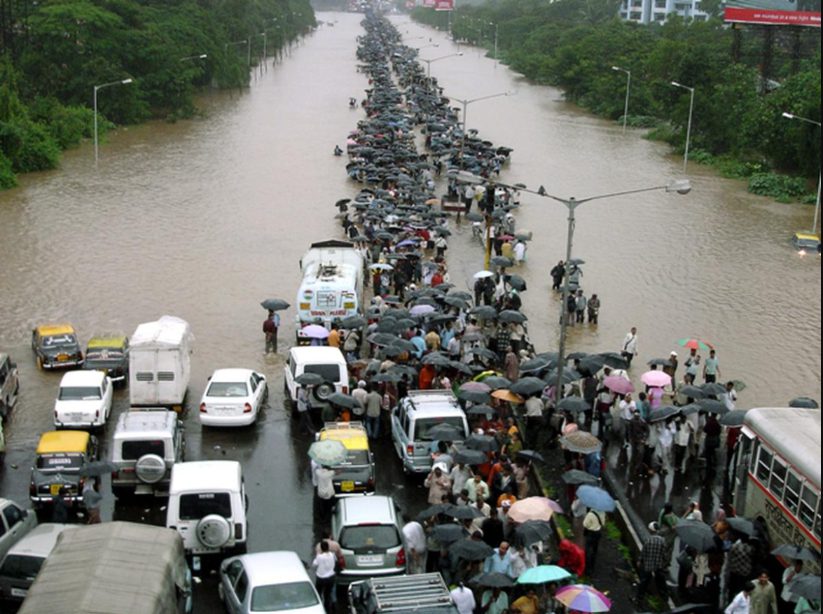 High Tide Warning for Mumbai: Red and Orange Alerts Issued Across Maharashtra, Several States Warned
