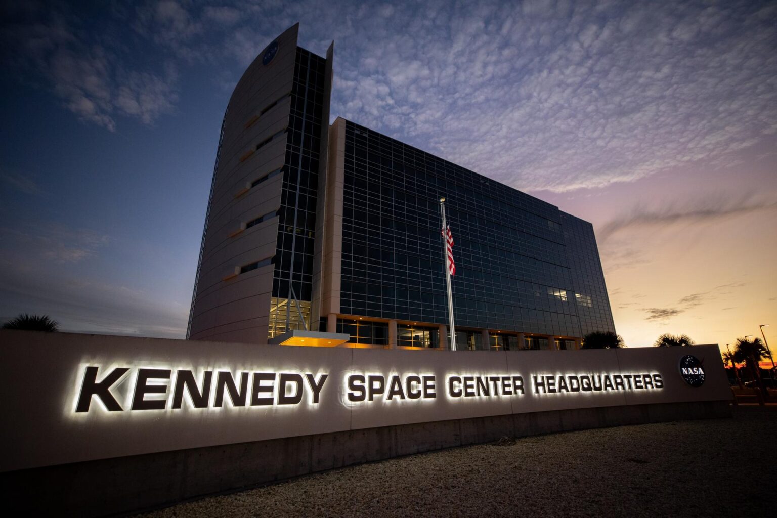 SpaceX, NASA, and Firefly Plan Ambitious Lunar and ISS Missions in 2025