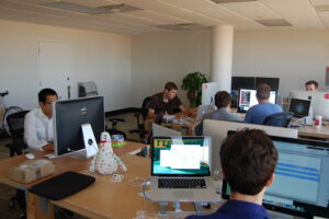 Representative Image People working, Tara Calihman (CC BY-NC 2.0)