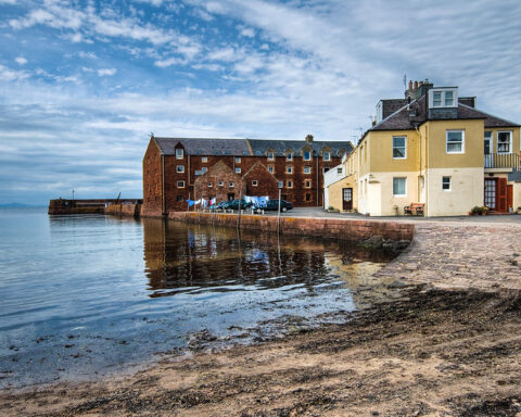 Respective image of North Berwick, Scotland by the Sea