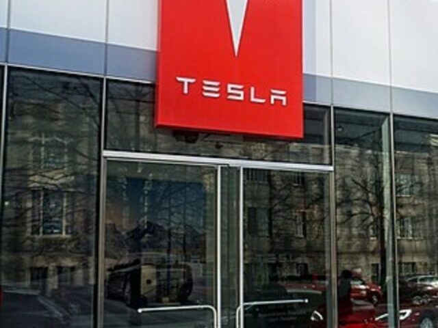 Tesla's German Sales Drop 76% Amid Political Backlash