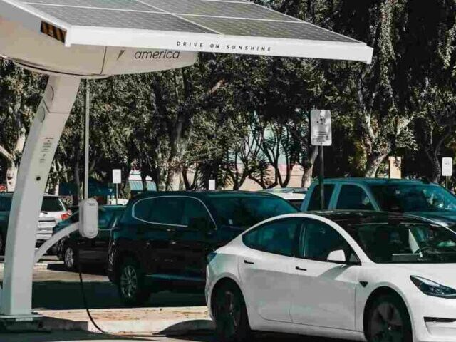 Representative Image: EV charging stations. Photo Source: Kindel Media (Pexels)