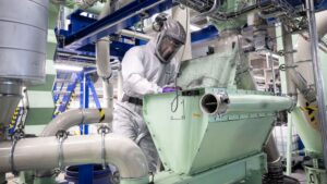 Porsche pilots Recycling processes. Photo Source: News room