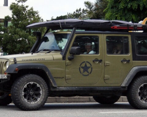 Jeep Wrangler Rubicon Unlimited. Photo Source- Bob Adams (CC BY-SA 2.0)