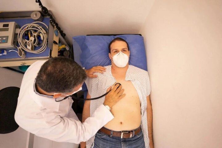 Representative Image. Doctor Examining Patient. Photo Source: Los Muertos Crew