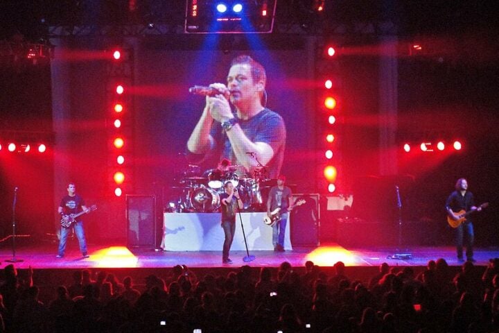 3 Doors Down live @ Laredo Energy Arena in Laredo, Texas. Photo Credit: Justin Allen Hundsnurscher.