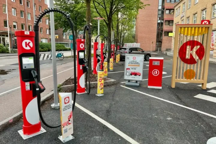 DC fast-charging solutions for electric vehicles, Photo Source: Kempower