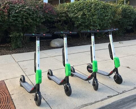 Lime- s Scooters -Photo Source :- Wikimedia (CC BY-SA 4.0)