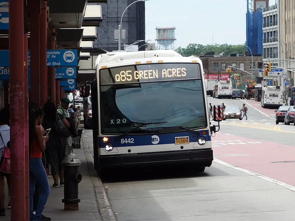 Jamaica Ctr Bus Term td
