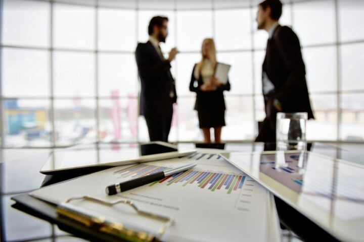 Business Meeting. Photo Source: Waseem Farooq (CC0 1.0)