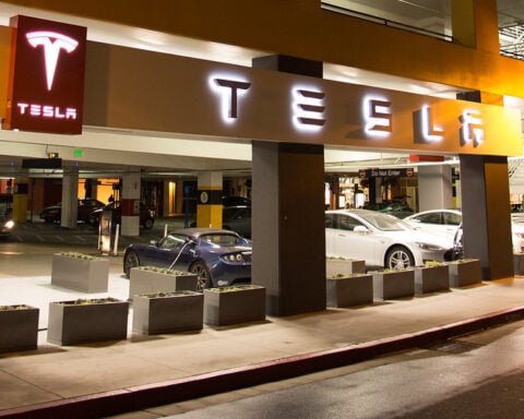 Tesla Power Station. Photo Source: Don McCullough (CC BY 2.0)