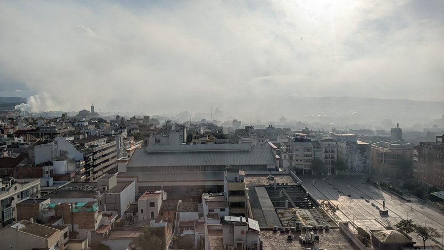 Toxic Cloud Over Catalonia. Photo Source: Vilanova i la Geltrú