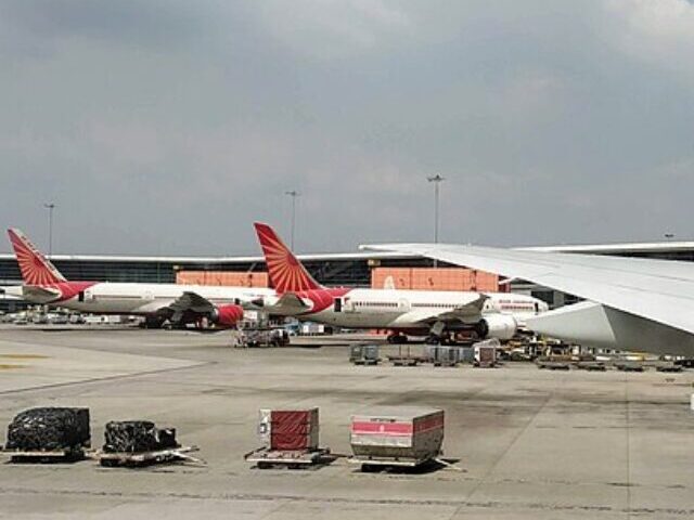 cropped-32-airports-reopen.jpg