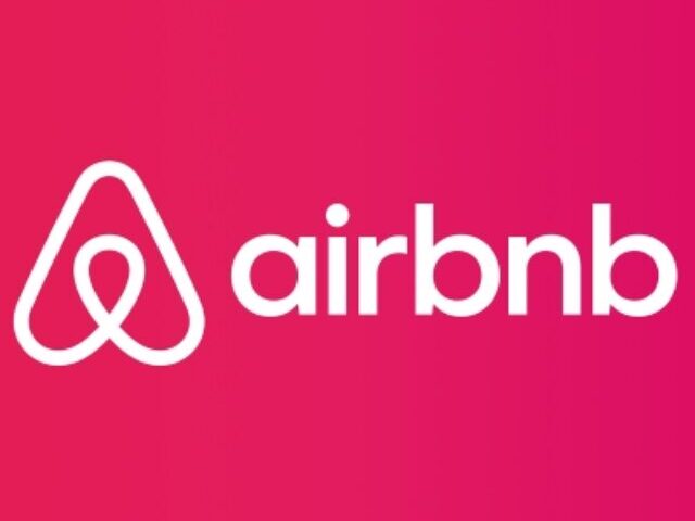 cropped-Airbnb-Adds-Services-and-Celebrity-Experiences-in-2025-App-1.jpg