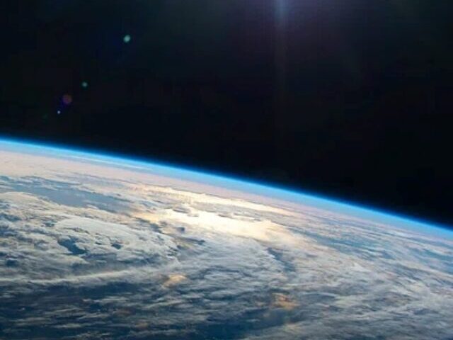 cropped-Earths-Oxygen-Levels-to-Collapse-in-1-Billion-Years-5.jpg