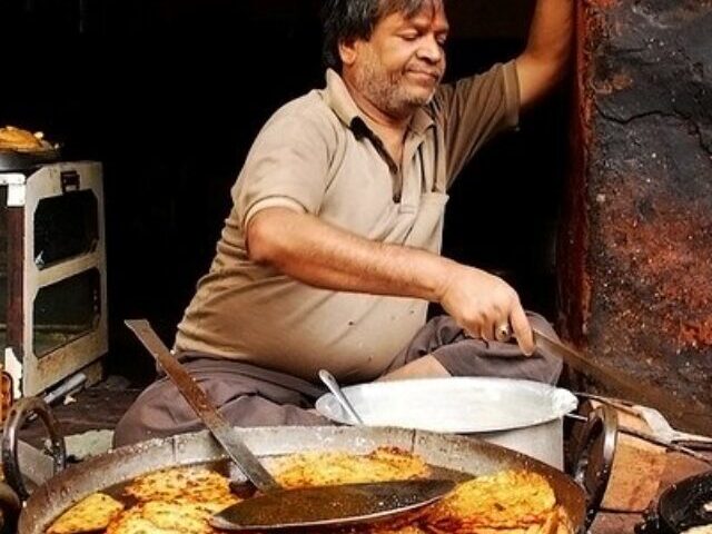 cropped-INDIAS-DIET-CRISIS-THE-SHOCKING-CONNECTION-BETWEEN-FOOD-AND-DISEASE-1.jpg