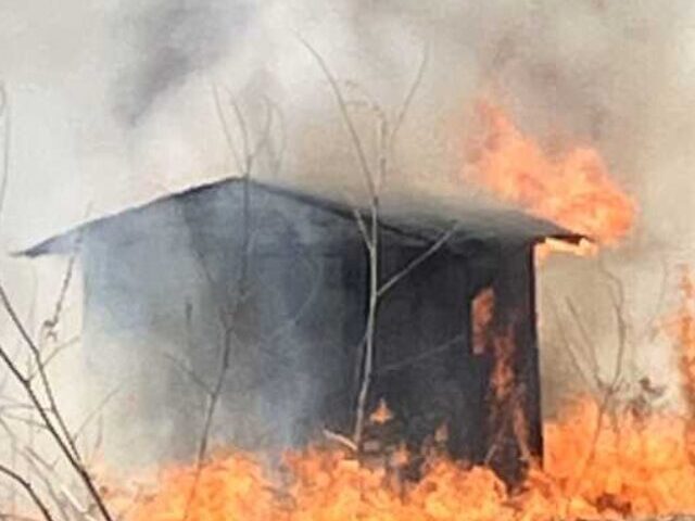 cropped-Manitoba-Wildfires-Kill-2-Force-Over-1000-to-Flee-as-124000-Hectares-Burn-Near-Lac-du-Bonnet-and-Bird-River.jpg
