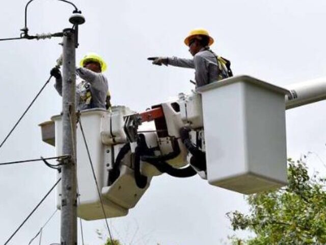 cropped-Puerto-Rico-Redirects-365M-Solar-Funds-to-Grid-Fixes-10.jpg
