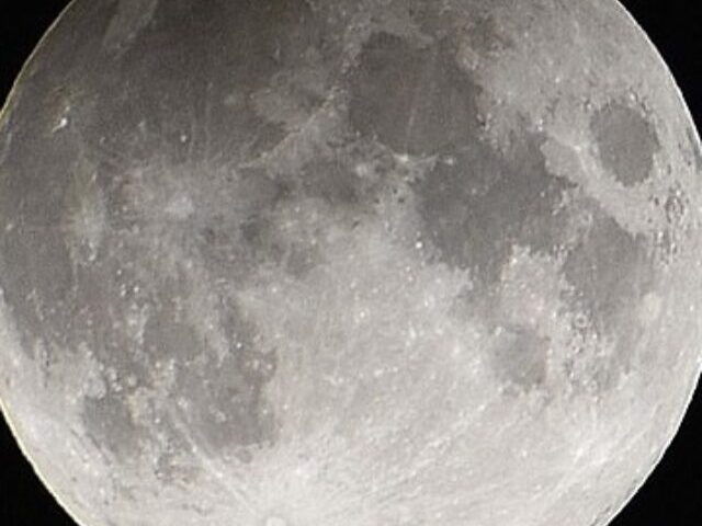 cropped-UK-Scientists-Analyze-Chinas-First-Moon-Rocks-Since-1976-1.jpg