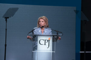 Shari Redstone speaks at the 2022 CPJ International Press Freedom Awards (CC BY 2.0)