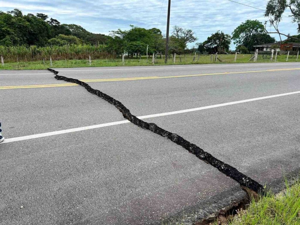 This is how the national road between Paratebueno - C/marca and Barranca de Upía - Meta turned out. Photo Source- @leandromahechag (X)