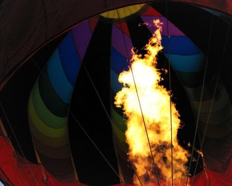 Hot Air Balloon. Photo Source: Heartlover1717 (CC BY-NC-ND 4.0)