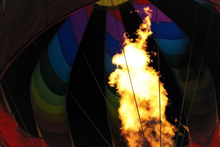 Hot Air Balloon. Photo Source: Heartlover1717 (CC BY-NC-ND 4.0)