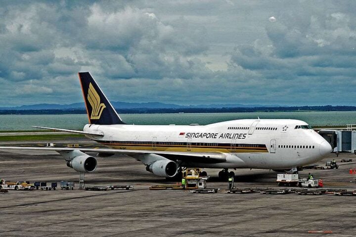 Singapore Airlines Boeing 747-412 Photo Source: wikimedia