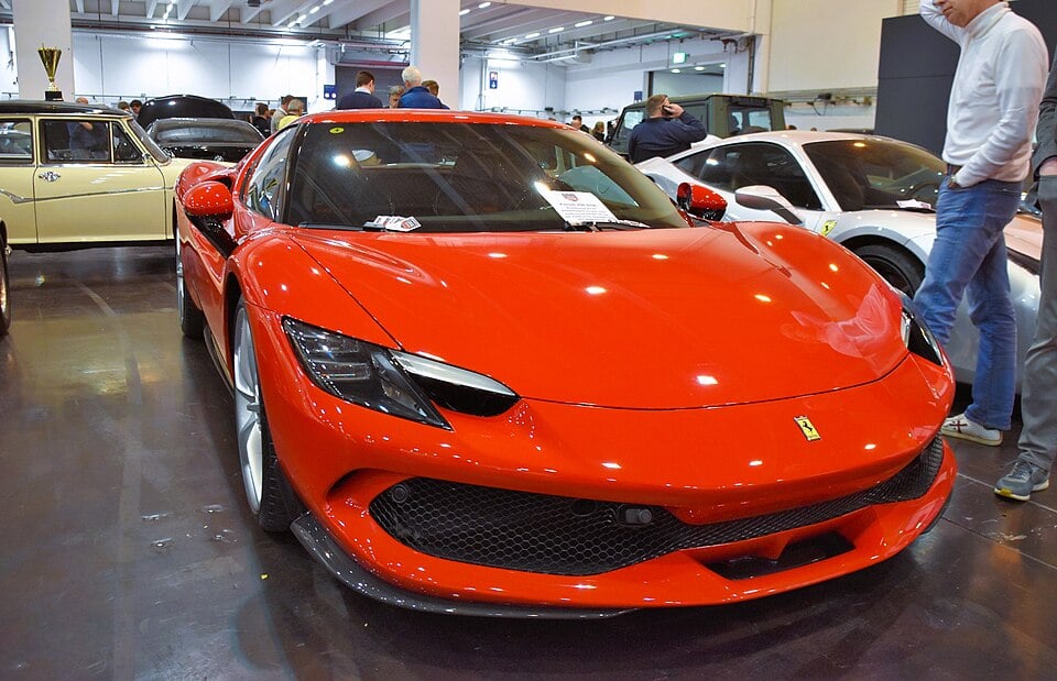 Production: 2022 - Engine: 3,0 litre biturbo V6 (petrol) + electric motor Power: 830 PS Gearbox: 8 speed dual clutch automatic Layout: rear mid engine, rear drive. Photo Source- Charles (CC BY 2.0)