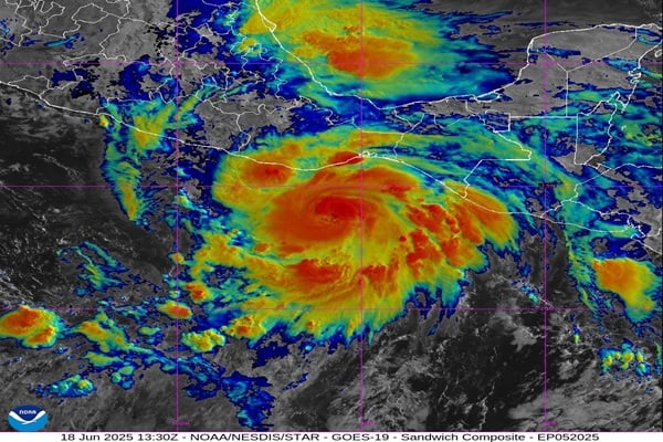 Photo Source: Facebook/@NOAA NWS National Hurricane Center