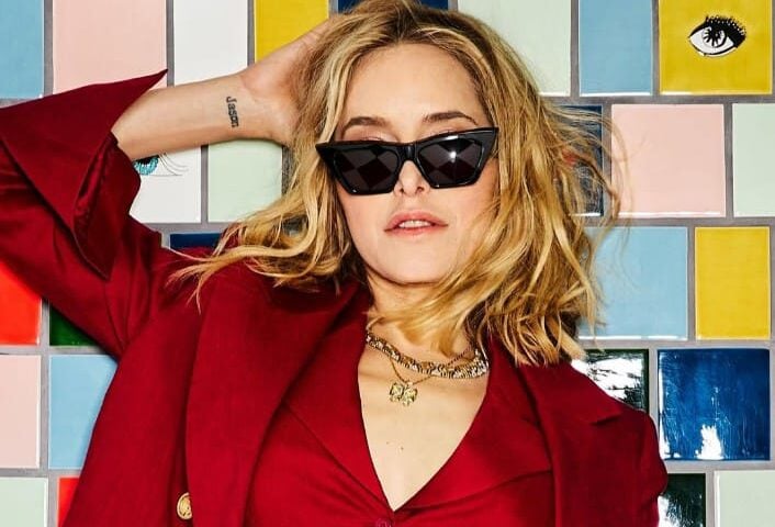 Jenny Mollen. Photo Source- @jennymollen (Instagram)