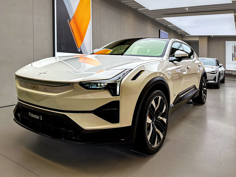 Polestar3 & Polestar2 - Scottsdale Fashion Square (CC BY-NC 2.0)