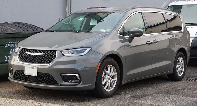 Chrysler Pacifica Touring L - 2022. Photo Source: Kevauto CC Attribution-Share Alike 4.0