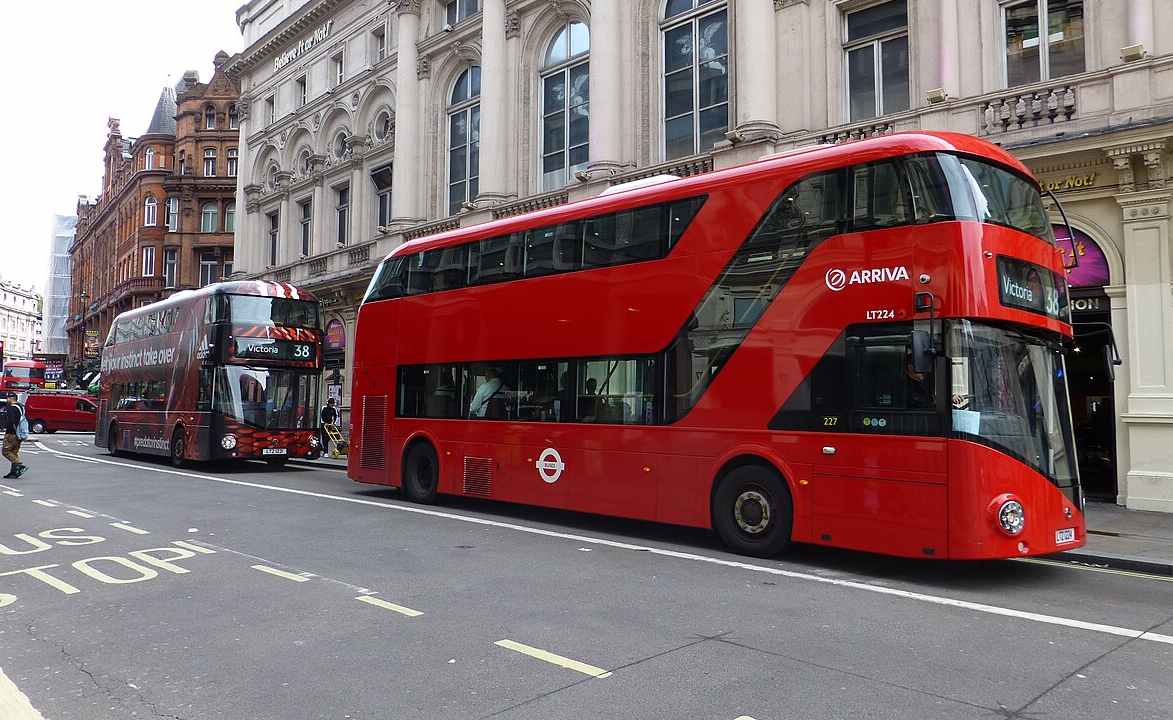 TFL bus route 38 on Shaftesbury Avenue