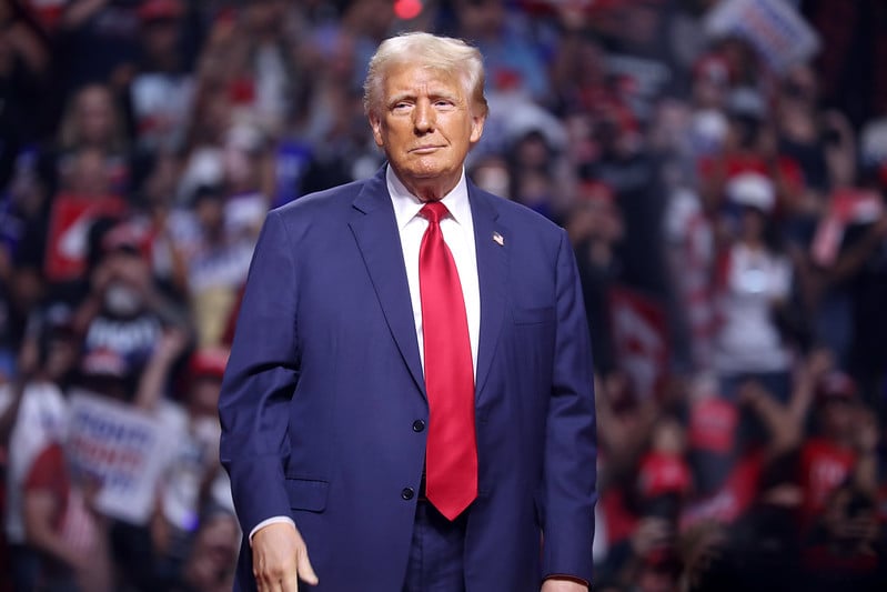 Former President of the United States Donald Trump speaking with attendees at an Arizona for Trump rally at Desert Diamond Arena in Glendale, Arizona (BY-SA 2.0)