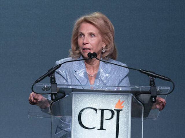 Shari Redstone speaks at the 2022 CPJ International Press Freedom Awards (CC BY 2.0)