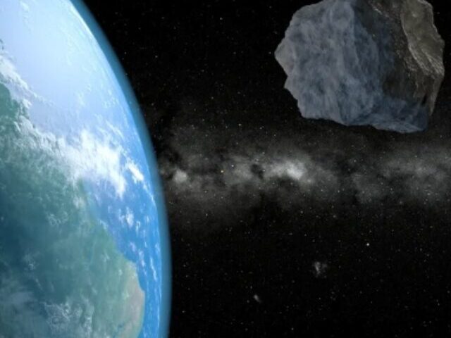 cropped-NASA-Monitors-Three-Asteroids-Passing-Earth-at-15000-MPH-Today-11.jpg