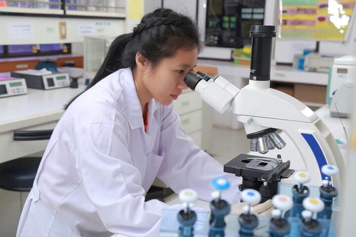 Representative Image. Scientists are working in the lab. Photo Source (CC BY 4.0)