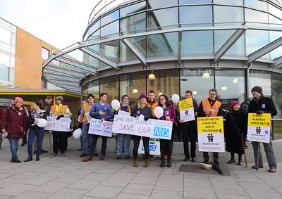 MASSIVE JUNIOR DOCTORS ACTION! – shakes the Tories to their core. Photo Source- Roger Blackwell (CC BY 2.0)