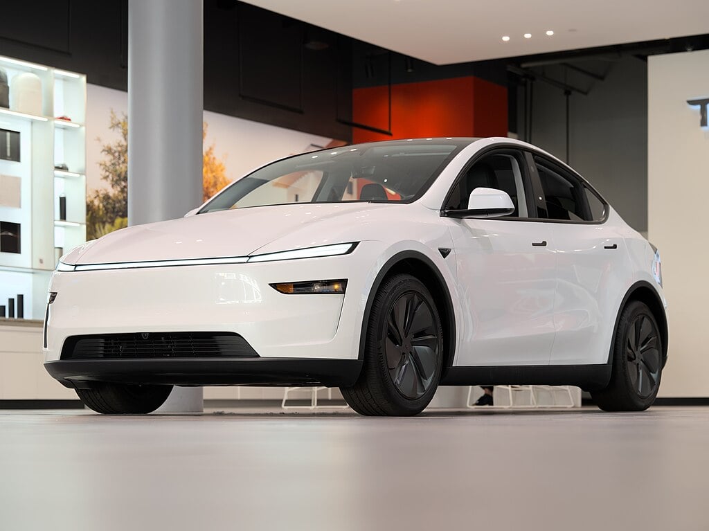 Tesla Model Y 2025 at Santana Row dllu