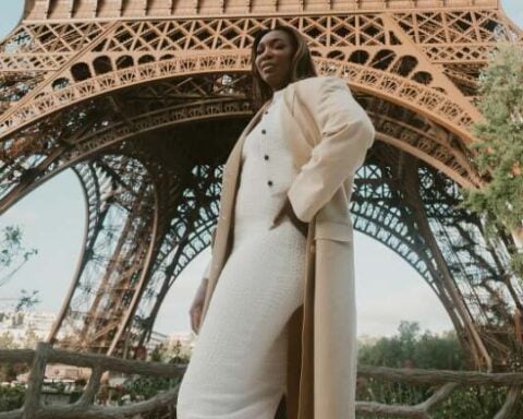 Venus Williams posing in front of the Eiffel Tower. Photo Source: @Venus Williams (Facebook)