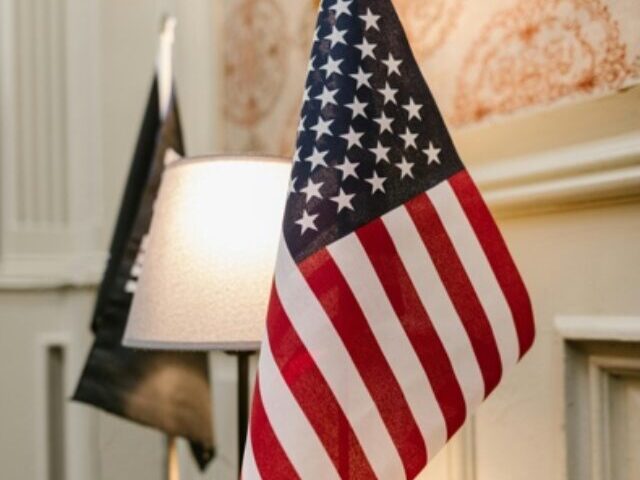 cropped-Independence-Day-72-Million-Americans-Travel-for-July-4th-6.jpg