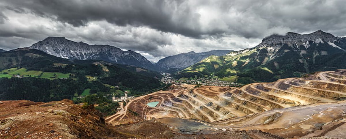 Contextual image accompanying analysis of CATL’s Jianxiawo lithium mine permit suspension in Yichun, China, and its impact on lithium prices and EV battery supply chains.