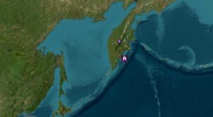 Screenshot of the Pacific Tsunami Warning Center website showing a map of the Kamchatka Peninsula with the earthquake epicenter marked at 53° N, 160.4° E, alongside earthquake details indicating a 7.7 magnitude event on September 13, 2025.