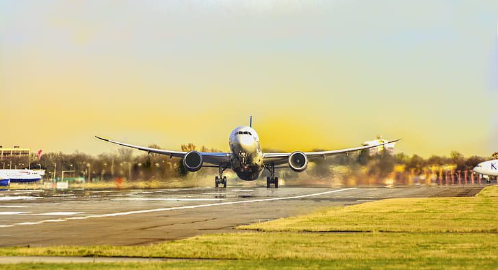 Virgin Australia aircraft in flight